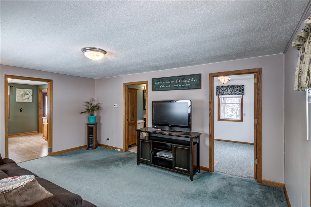 4946 County Highway T