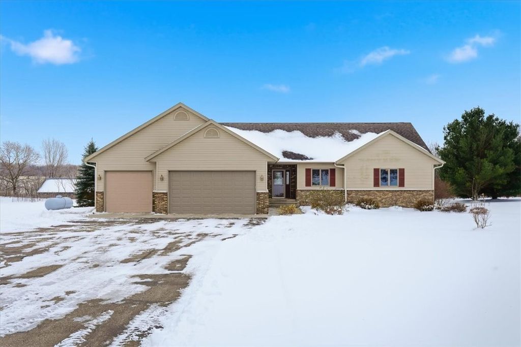 Photo of W2877 776th Avenue, Spring Valley, WI 54767 (MLS # 1597387)