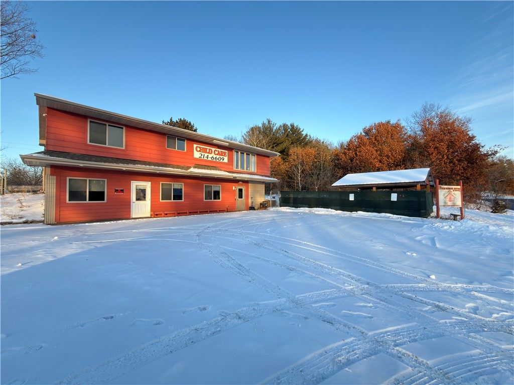 Photo of 2328 N Hillcrest Parkway, Altoona, WI 54720 (MLS # 1597373)