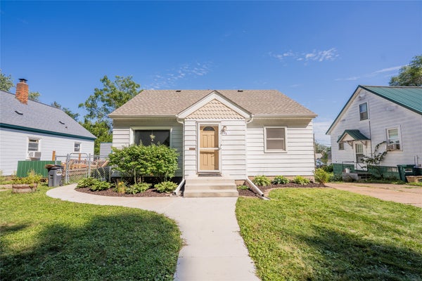 525 BERGEN AVE, EAU CLAIRE, WI 54703 - Image 96bbc4ed3ceff36626be6f6f9dff45b5/4177710452