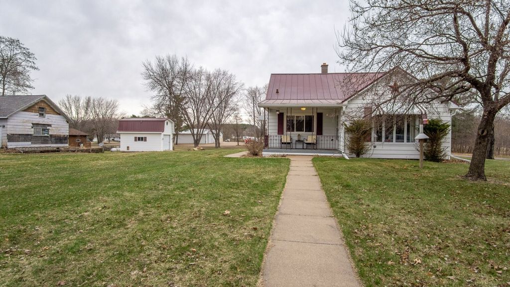 Photo of 328 3rd Avenue, Chippewa Falls, WI 54729 (MLS # 1599931)