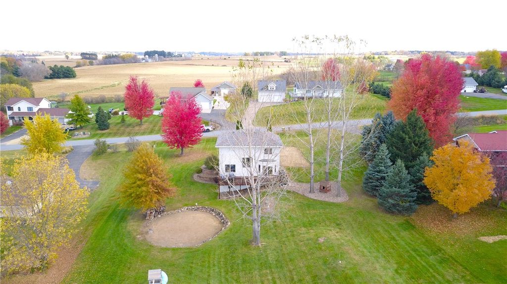 Photo of 882 162nd Street, Hammond, WI 54015 (MLS # 1597182)