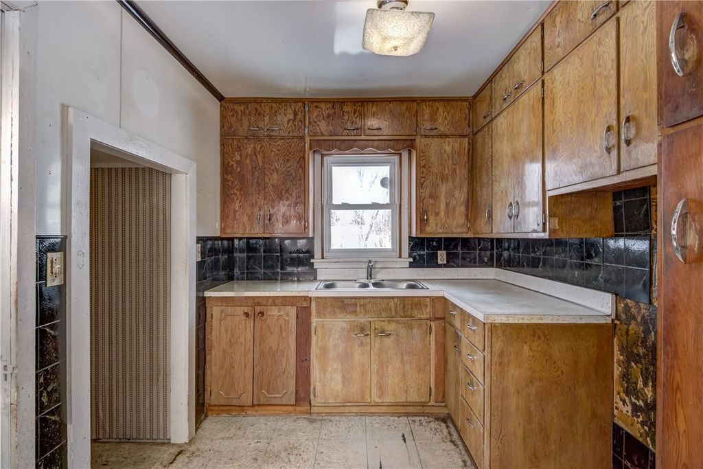 Photo of 2214 Fenner Street, Eau Claire, WI 54703 (MLS # 1597768)