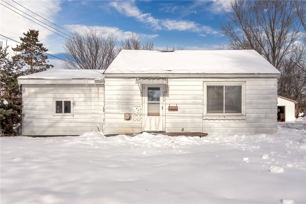 Photo of 2214 Fenner Street, Eau Claire, WI 54703 (MLS # 1597768)
