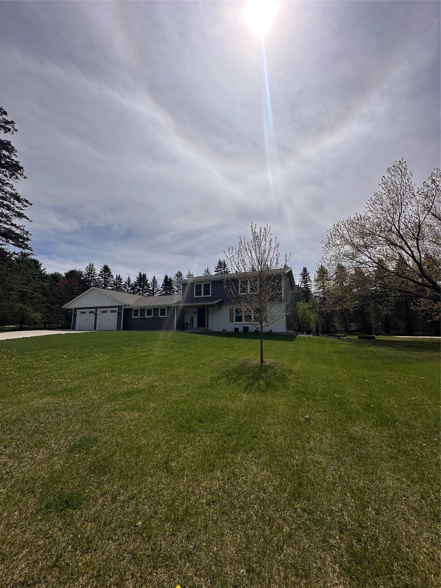 E4085 Woodfield Road