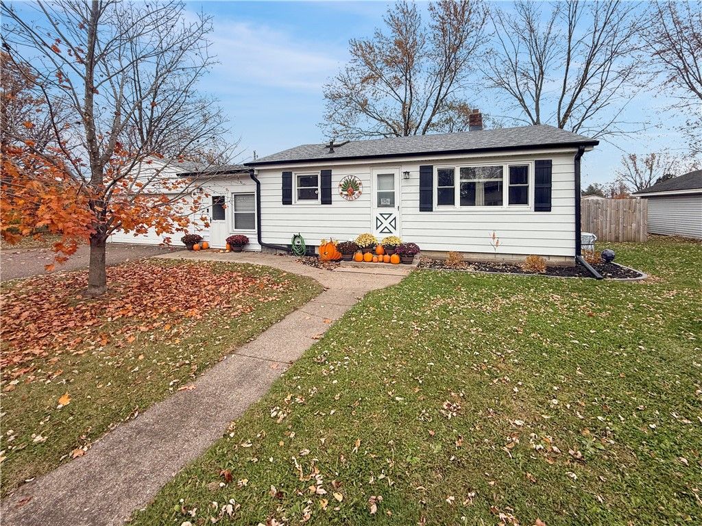Photo of 213 E Wisconsin Street, Chippewa Falls, WI 54729 (MLS # 1597004)