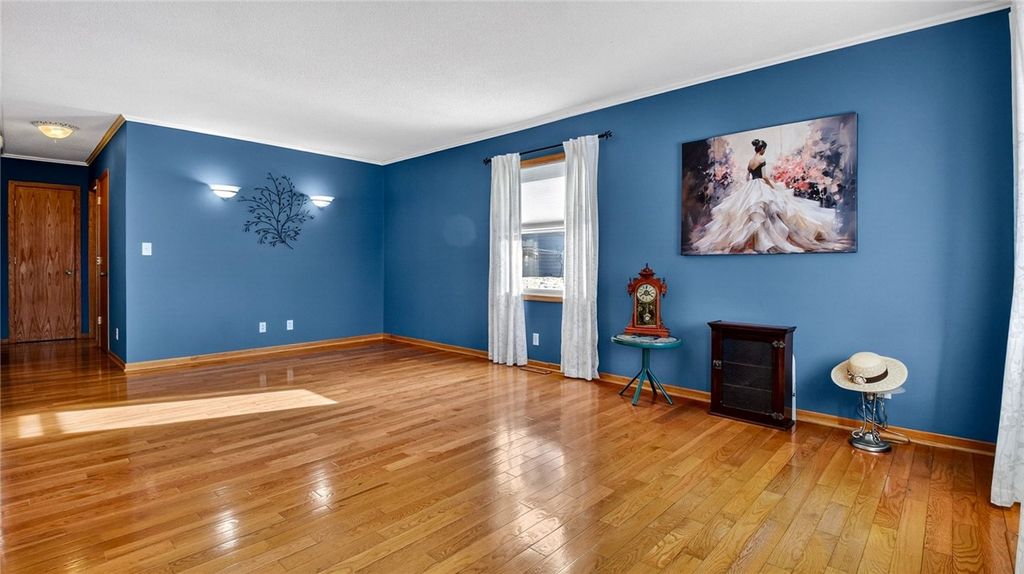 Photo of 3231 Oakland Street, Eau Claire, WI 54703 (MLS # 1597777)