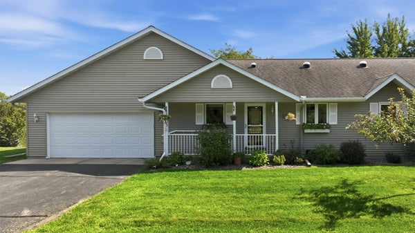 1103 WEATHER RIDGE RD, CHIPPEWA FALLS, WI 54729 - Image bf1c146f8dc59f3745007785c3b60b48/3682809737