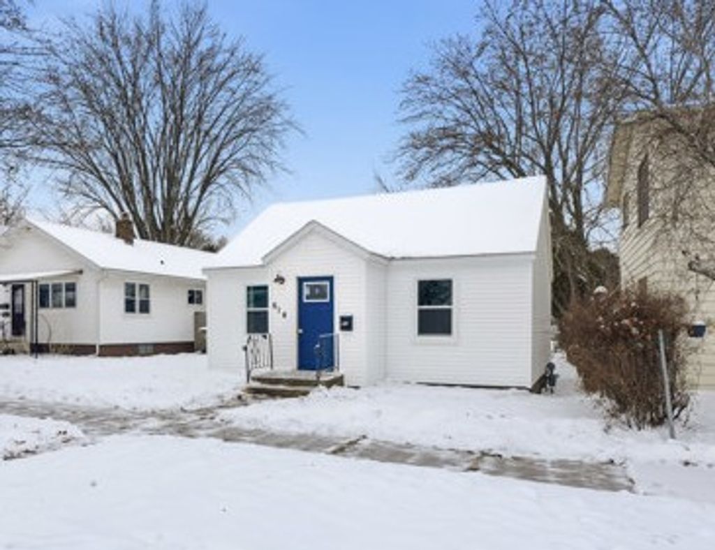 Photo of 614 Maple Street, Chippewa Falls, WI 54729 (MLS # 1597405)