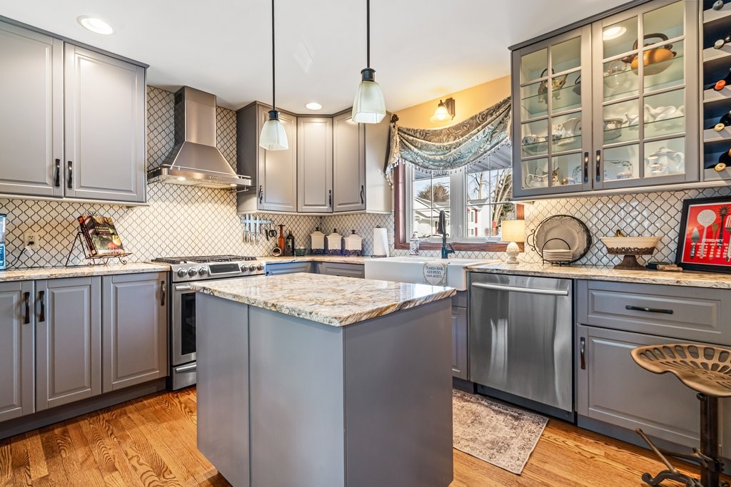 1628 Old English Road