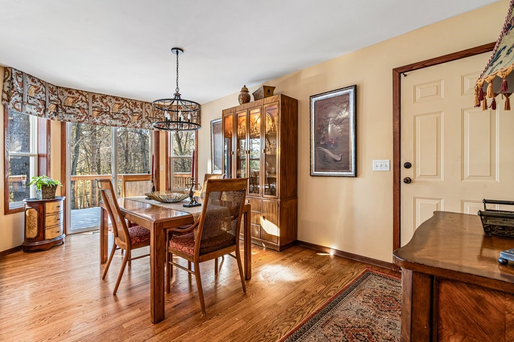 1628 Old English Road