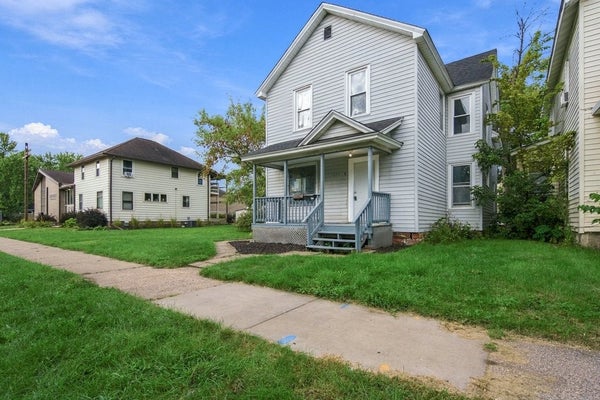 1820 BELLINGER ST # 1/2, EAU CLAIRE, WI 54703 - Image c69949f7c2ea5a2ecdbc3c2ff41f2e93/1333600663