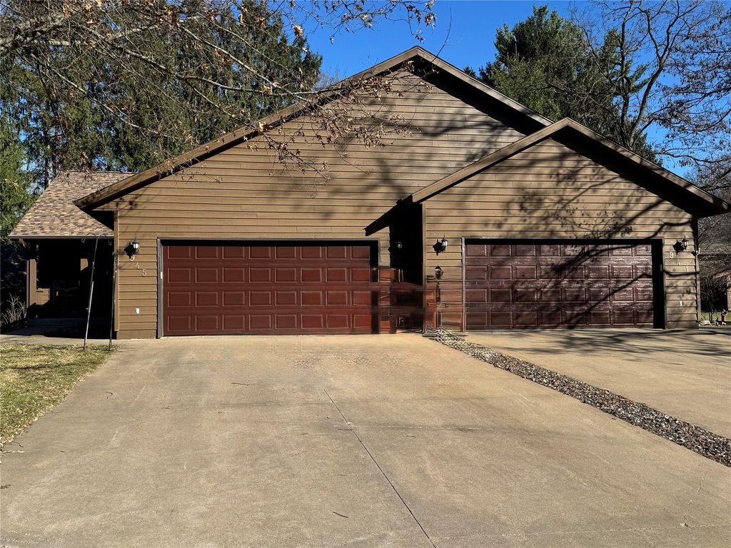Photo of 945 Cambridge Court, Altoona, WI 54720 (MLS # 1599956)