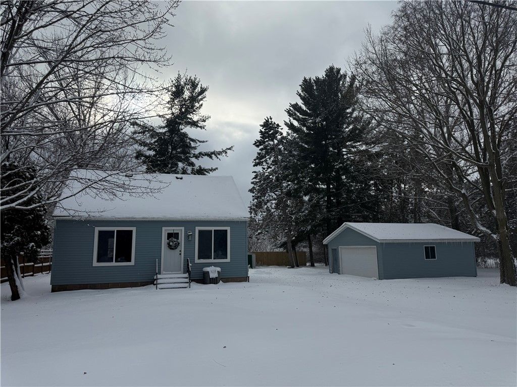 Photo of 2607 Crescent Avenue, Eau Claire, WI 54703 (MLS # 1597561)