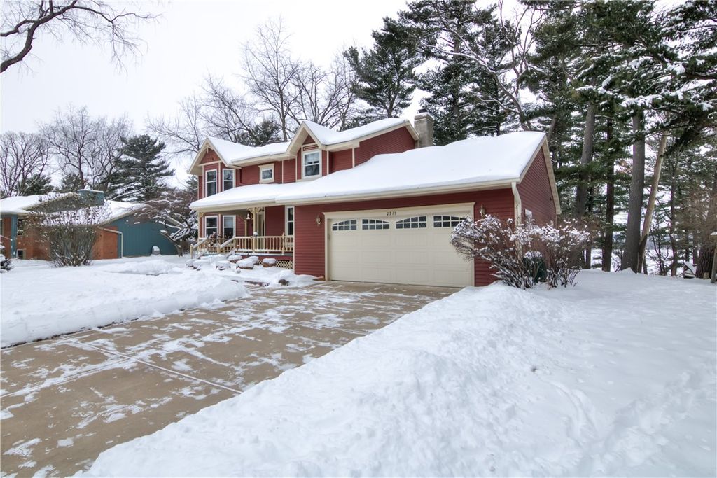 Photo of 2915 Plum Tree Circle N, Menomonie, WI 54751 (MLS # 1594366)