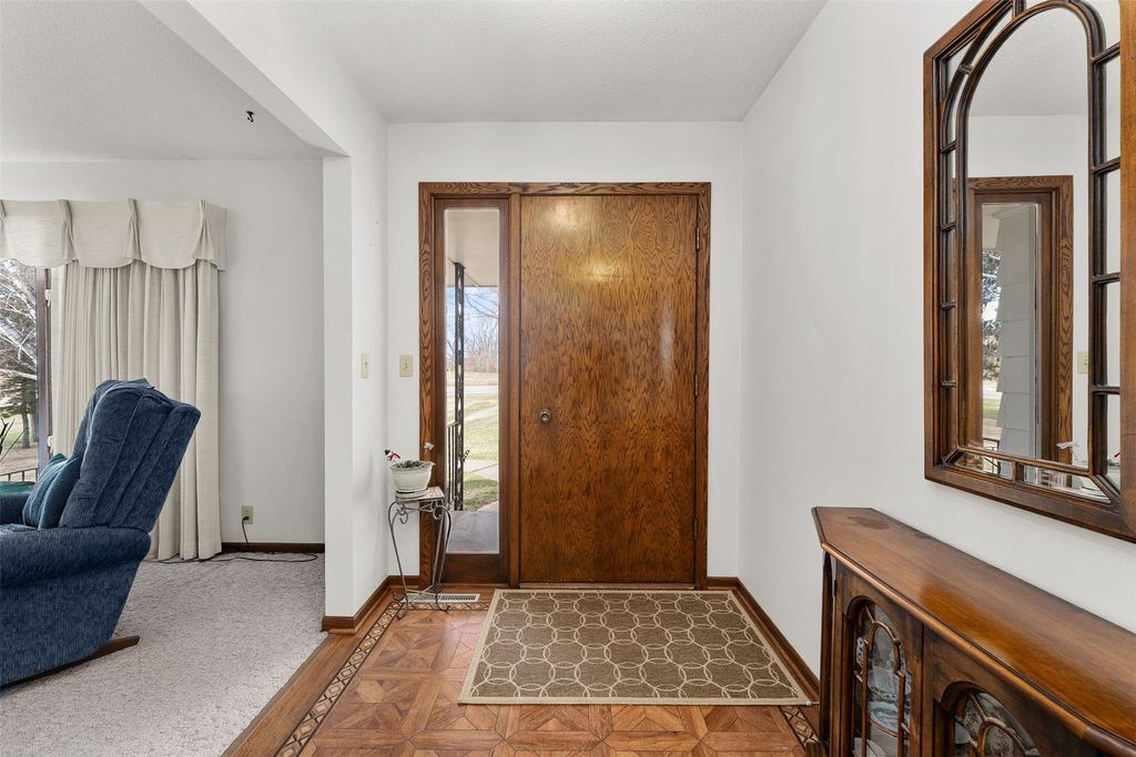 Photo of 4731 N Clairemont Avenue, Eau Claire, WI 54703 (MLS # 1599992)