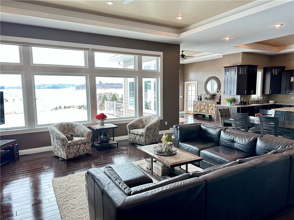 Eau Claire, Wisconsin, 54701, United States, 5 Bedrooms Bedrooms, ,4 BathroomsBathrooms,Residential,Active,2011210