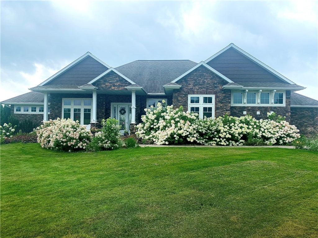 Eau Claire, Wisconsin, 54701, United States, 5 Bedrooms Bedrooms, ,4 BathroomsBathrooms,Residential,Active,2011210