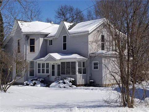 127 W Cedar Street 1-5 Chippewa Falls WI 54729