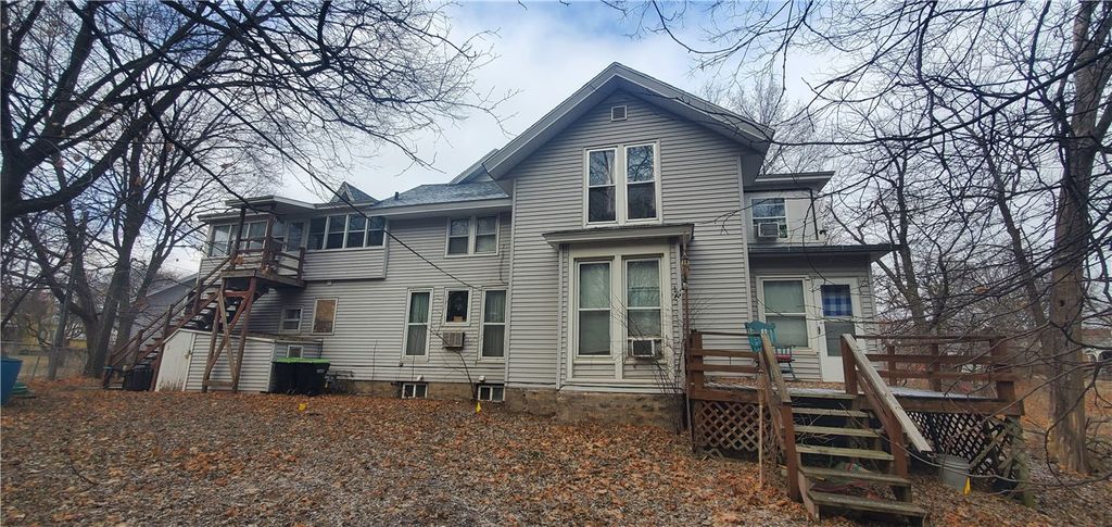 Photo of 127 W Cedar Street 1-5 #1-5, Chippewa Falls, WI 54729 (MLS # 1598073)