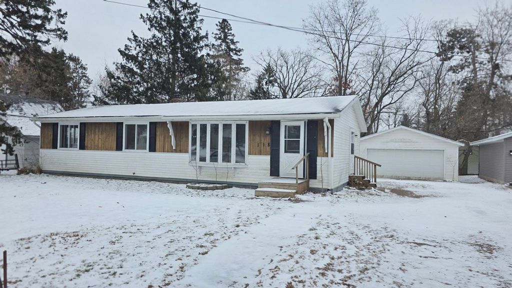 Photo of 118 E Monroe Avenue, Barron, WI 54812 (MLS # 1597441)