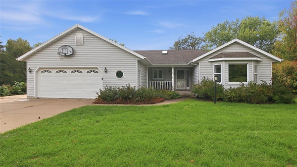 503 HEWITT ST, EAU CLAIRE, WI 54703 - Image e3cdd8466dceaeb40272d3d9d0b7c4c2/433806250