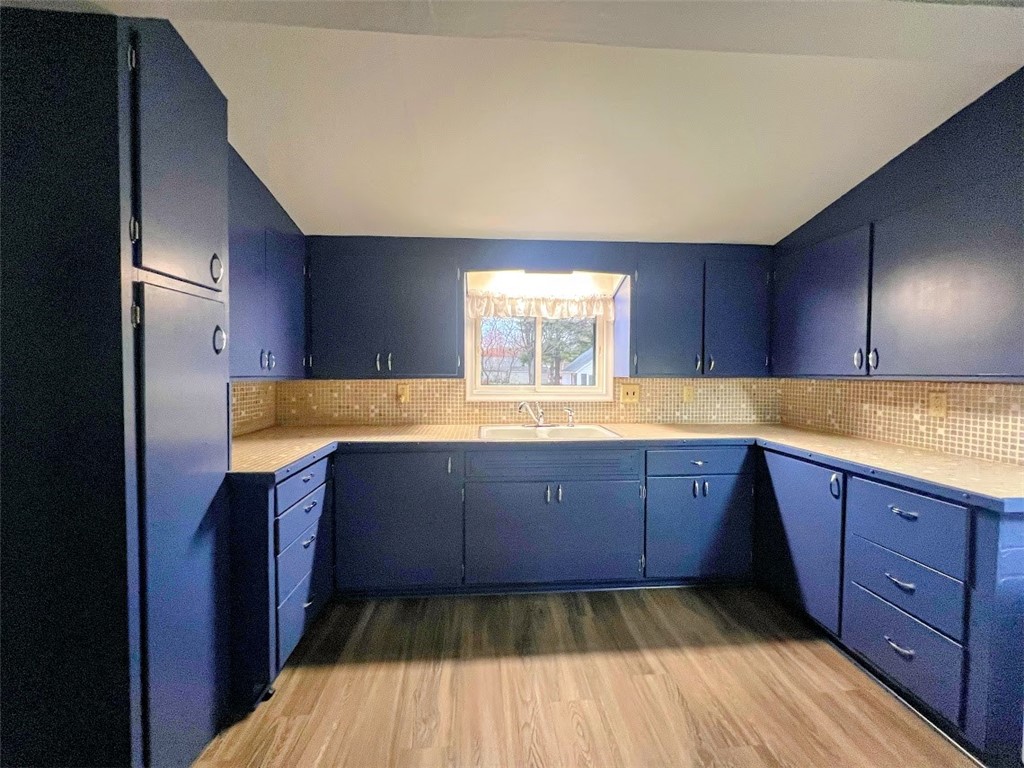 2202 S Broadway Street