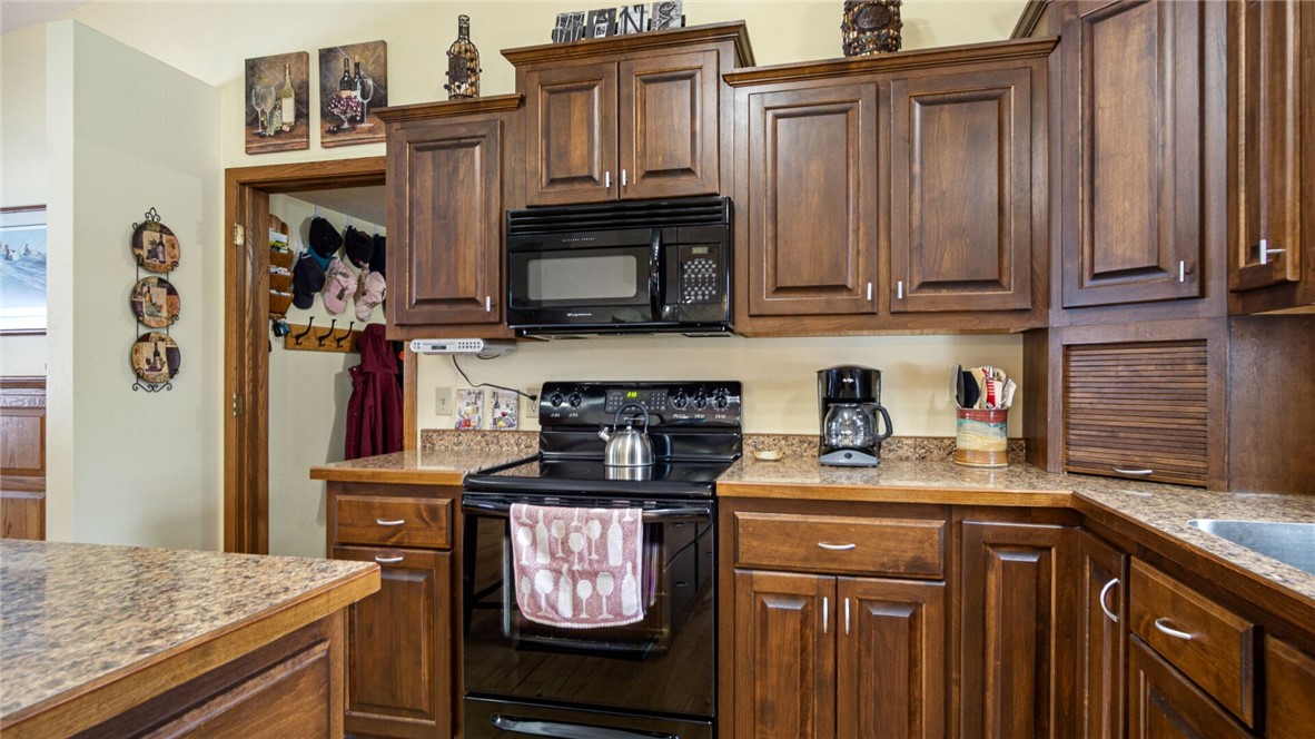 608 Fagstad Street NE