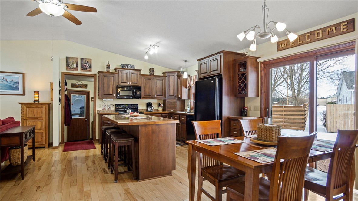 608 Fagstad Street NE