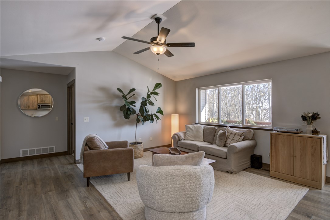 506 Hagman Street 25