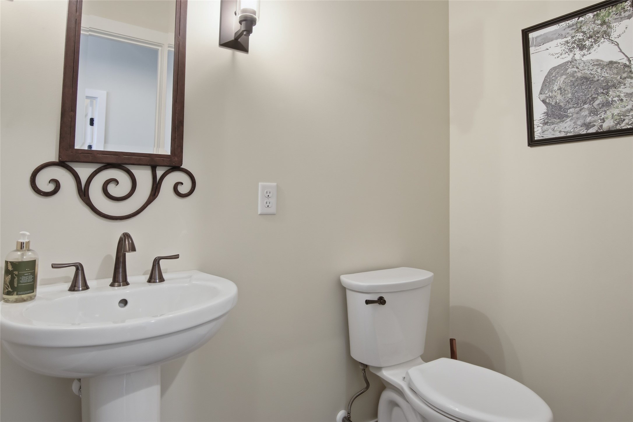 Hayward, Wisconsin, 54843, United States, 3 Bedrooms Bedrooms, ,3 BathroomsBathrooms,Residential,Active,2052128