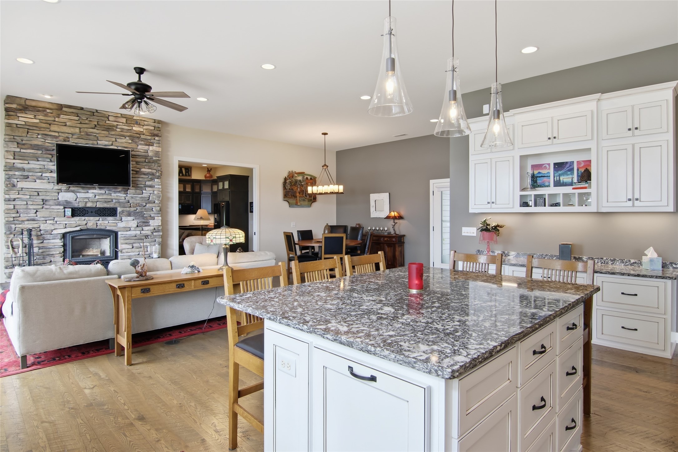 Hayward, Wisconsin, 54843, United States, 3 Bedrooms Bedrooms, ,3 BathroomsBathrooms,Residential,Active,2052128