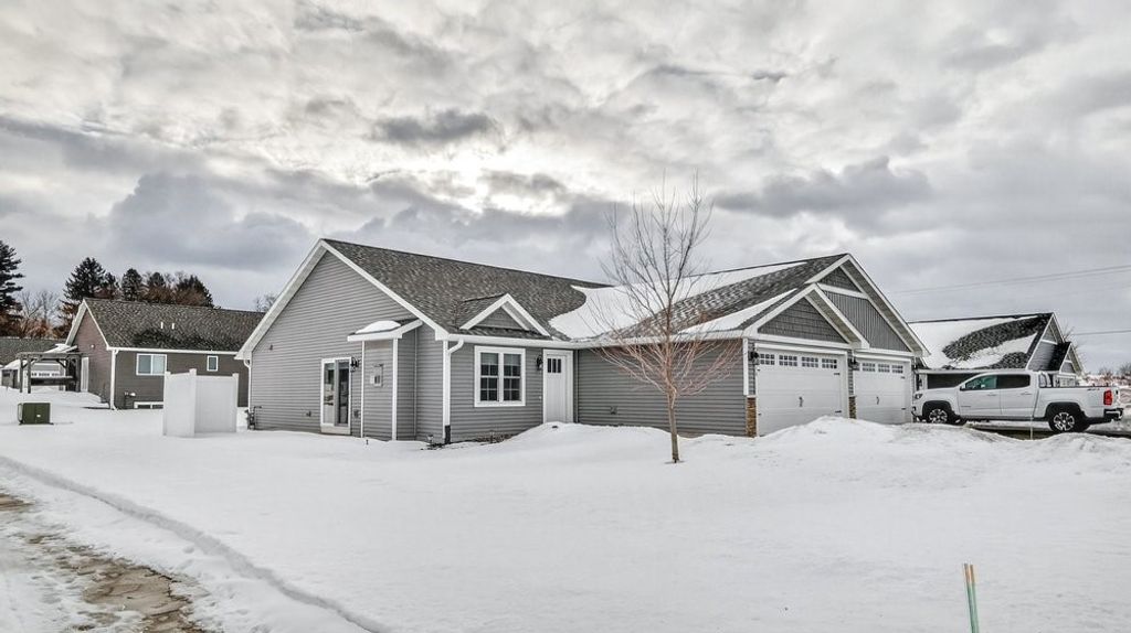 Photo of 5580 Green Park Drive, Eau Claire, WI 54703 (MLS # 1597845)