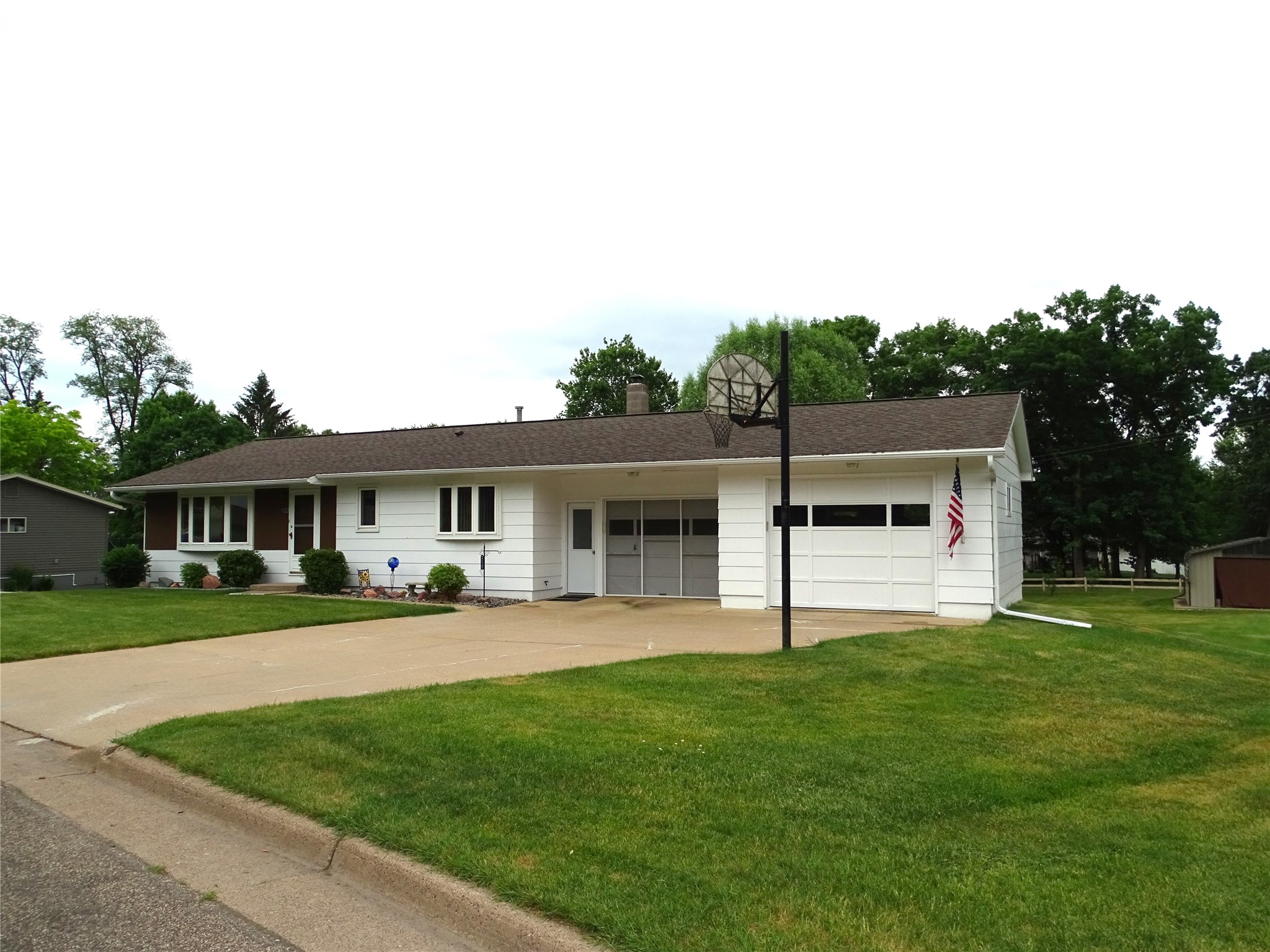 922 Auth Street