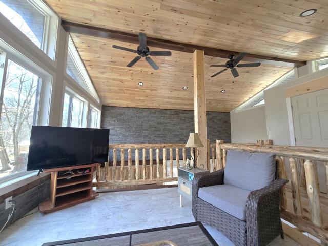 Tidioute, Pennsylvania 16351, United States, 1 Bedroom Bedrooms, ,2 BathroomsBathrooms,Residential,Active,96356