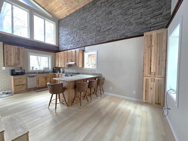 Tidioute, Pennsylvania 16351, United States, 1 Bedroom Bedrooms, ,2 BathroomsBathrooms,Residential,Active,96356