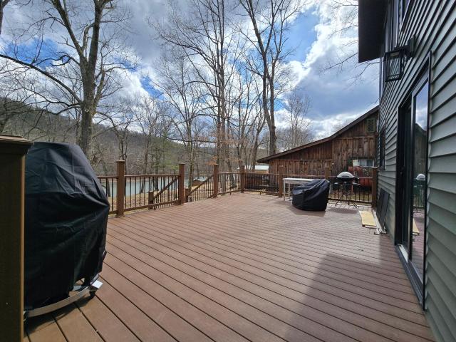 Tidioute, Pennsylvania 16351, United States, 1 Bedroom Bedrooms, ,2 BathroomsBathrooms,Residential,Active,96356