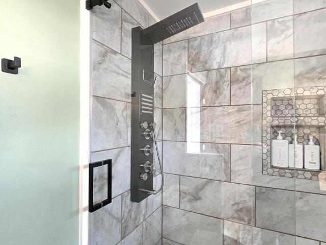 Tidioute, Pennsylvania 16351, United States, 1 Bedroom Bedrooms, ,2 BathroomsBathrooms,Residential,Active,96356