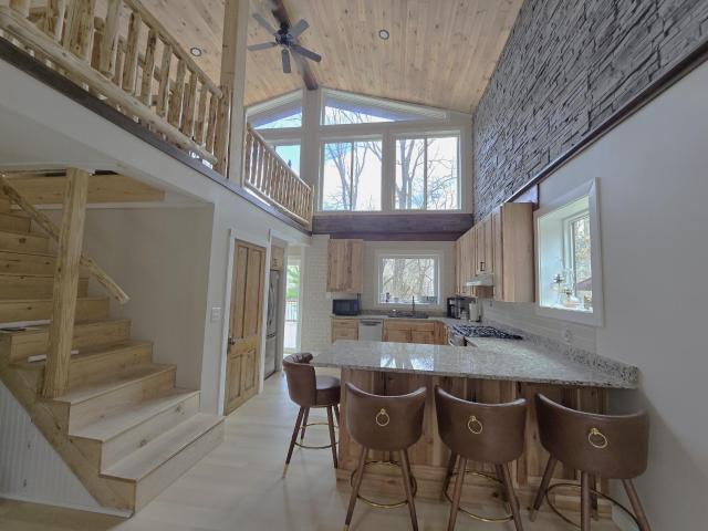 Tidioute, Pennsylvania 16351, United States, 1 Bedroom Bedrooms, ,2 BathroomsBathrooms,Residential,Active,96356