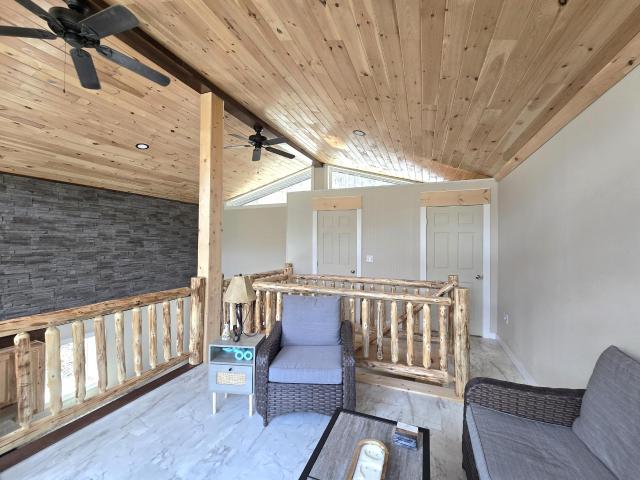 Tidioute, Pennsylvania 16351, United States, 1 Bedroom Bedrooms, ,2 BathroomsBathrooms,Residential,Active,96356