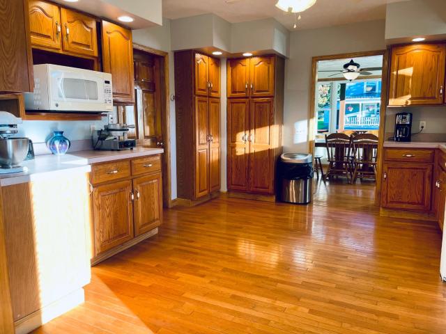 Warren, Pennsylvania 16365, United States, 6 Bedrooms Bedrooms, ,4 BathroomsBathrooms,Residential,Active,86623