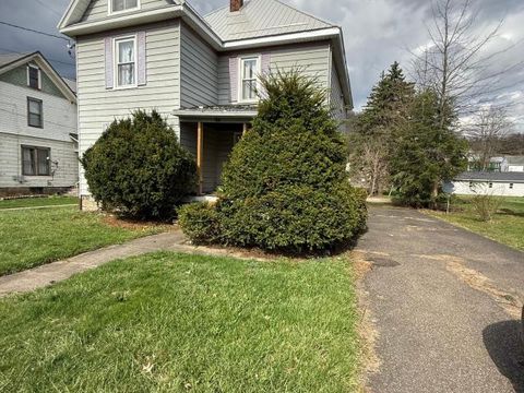 Homes For Sale - 211 Madison Avenue<br/> Warren County, Warren, PA 16365