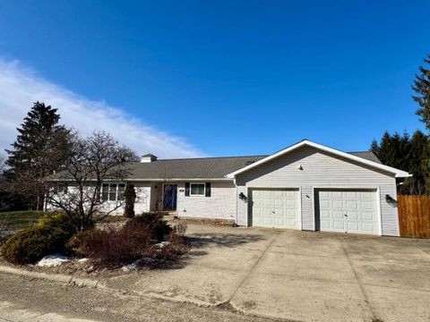 Homes For Sale - 381 Buchanan Street<br/> Warren, PA 16365