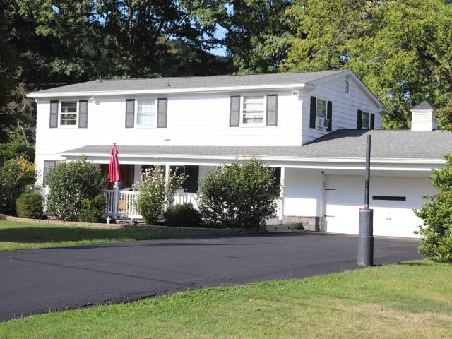 North Warren, Pennsylvania 16365, United States, 5 Bedrooms Bedrooms, ,3 BathroomsBathrooms,Residential,Active,212271