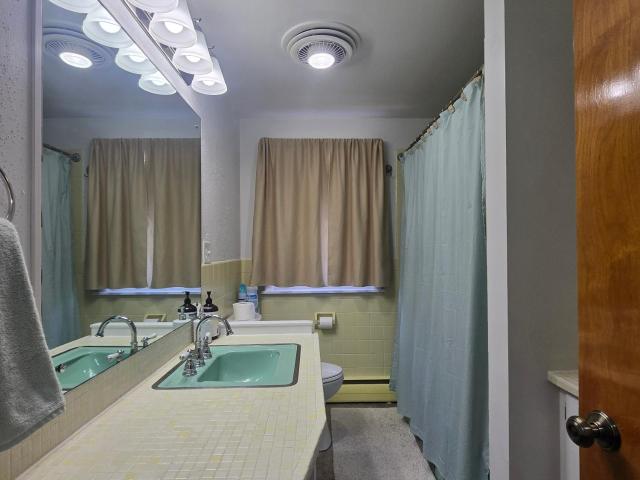 North Warren, Pennsylvania 16365, United States, 5 Bedrooms Bedrooms, ,3 BathroomsBathrooms,Residential,Active,212271