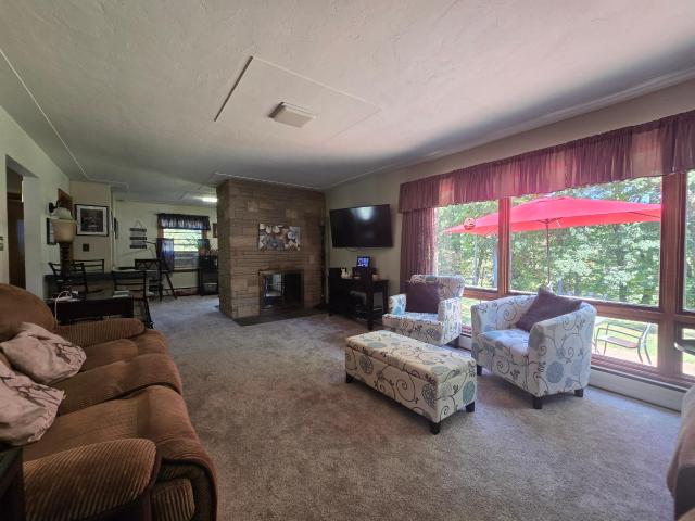 North Warren, Pennsylvania 16365, United States, 5 Bedrooms Bedrooms, ,3 BathroomsBathrooms,Residential,Active,212271