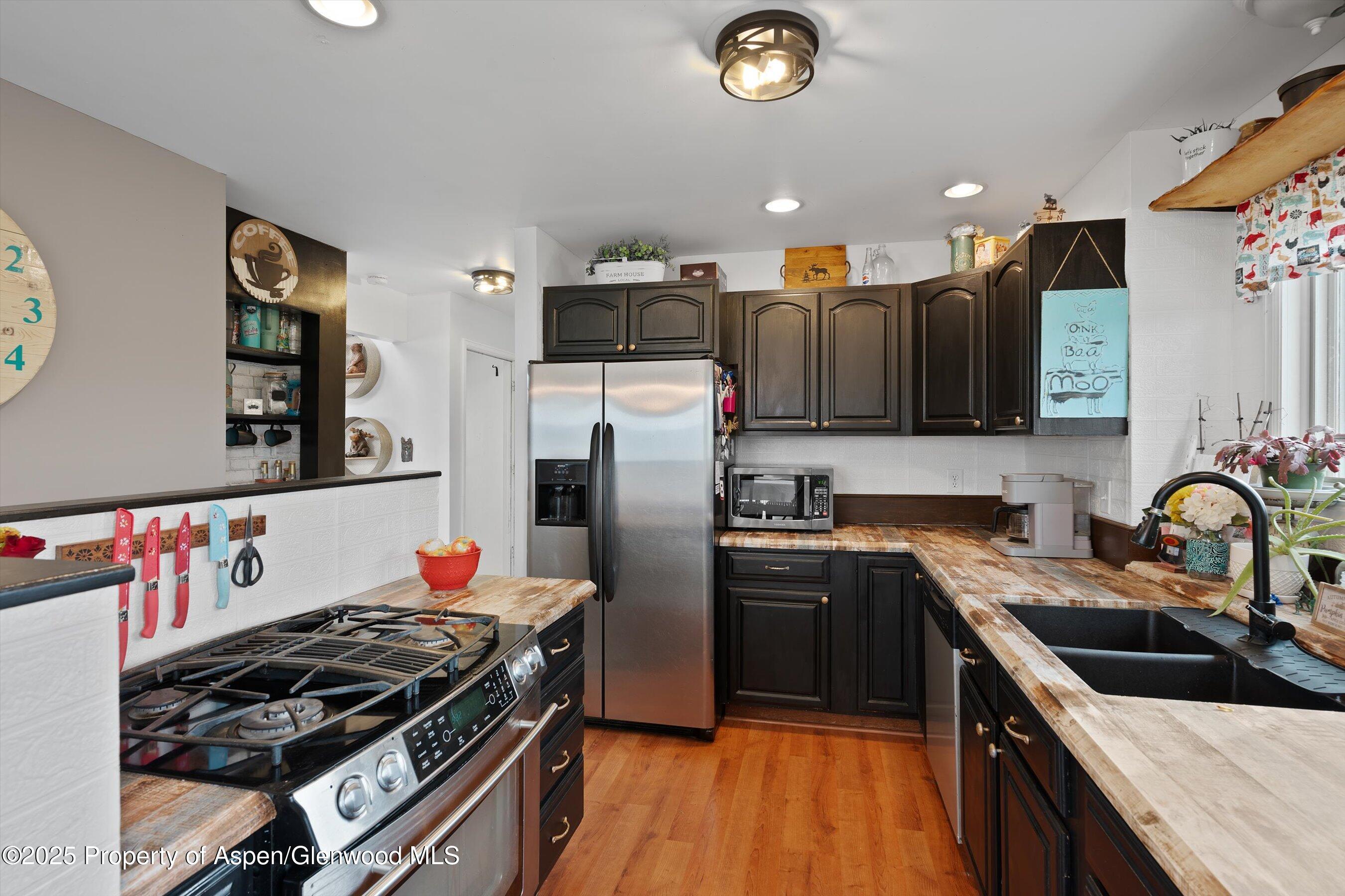 Parachute, Colorado 81635, United States, 4 Bedrooms Bedrooms, ,4 BathroomsBathrooms,Residential,Active,240296