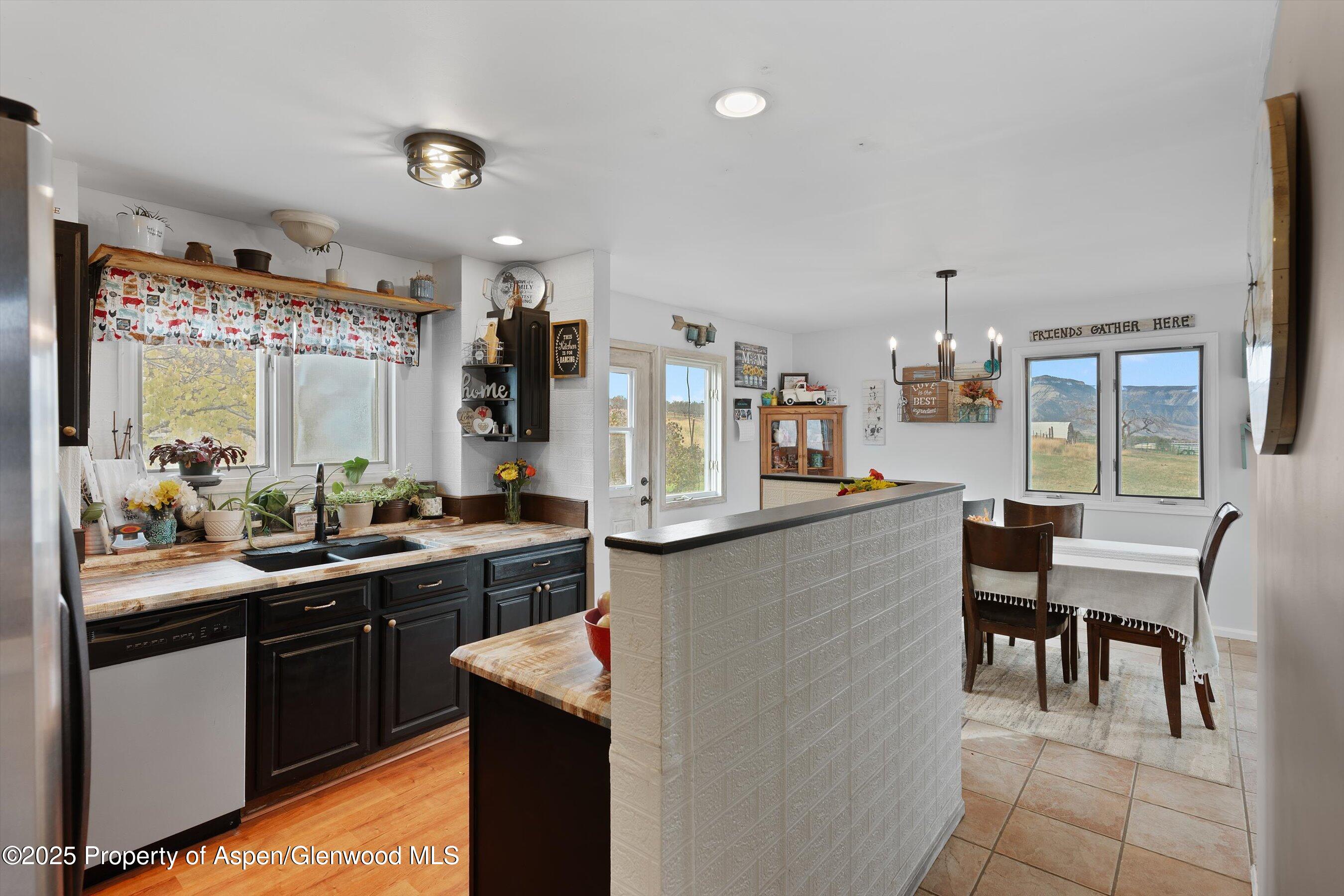 Parachute, Colorado 81635, United States, 4 Bedrooms Bedrooms, ,4 BathroomsBathrooms,Residential,Active,240296