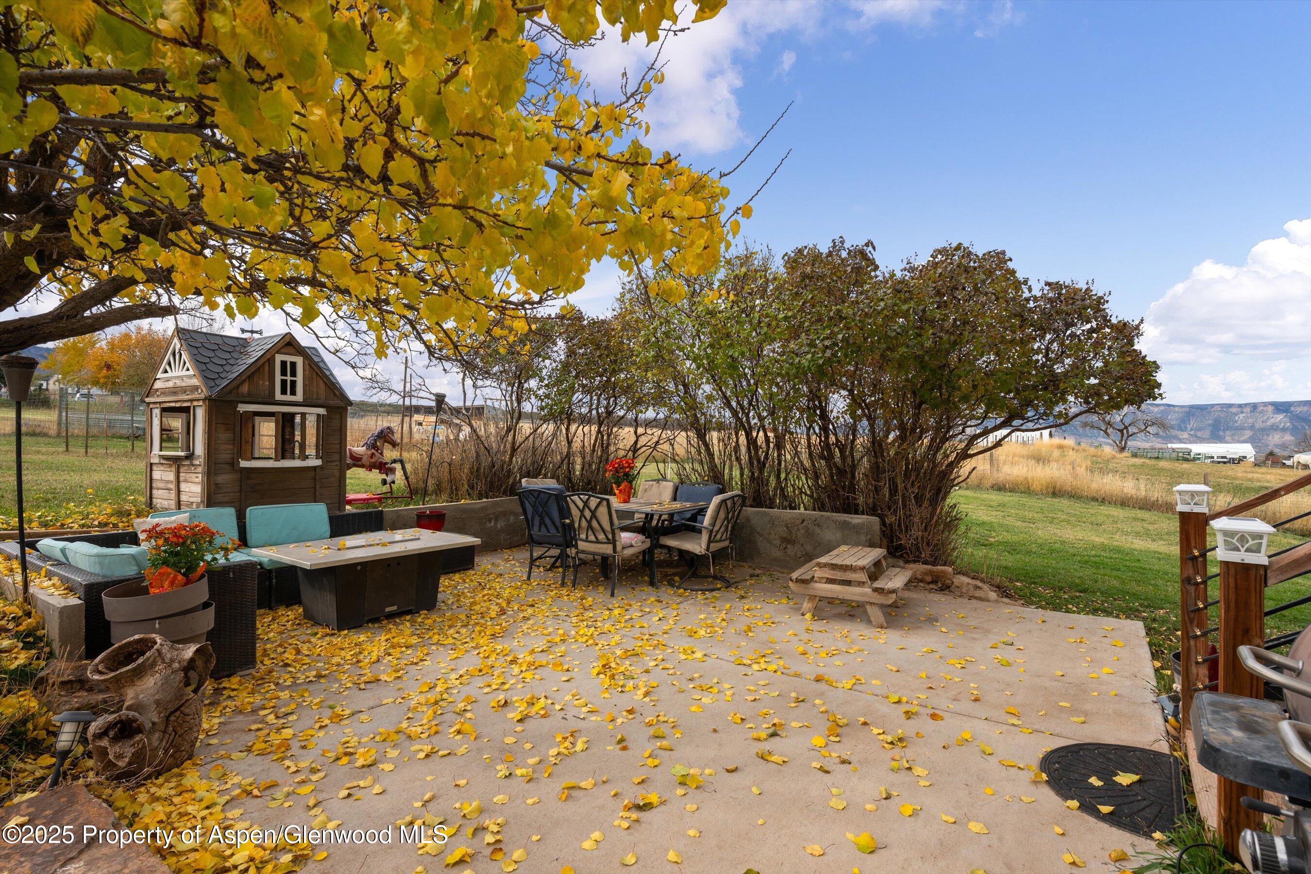 Parachute, Colorado 81635, United States, 4 Bedrooms Bedrooms, ,4 BathroomsBathrooms,Residential,Active,240296