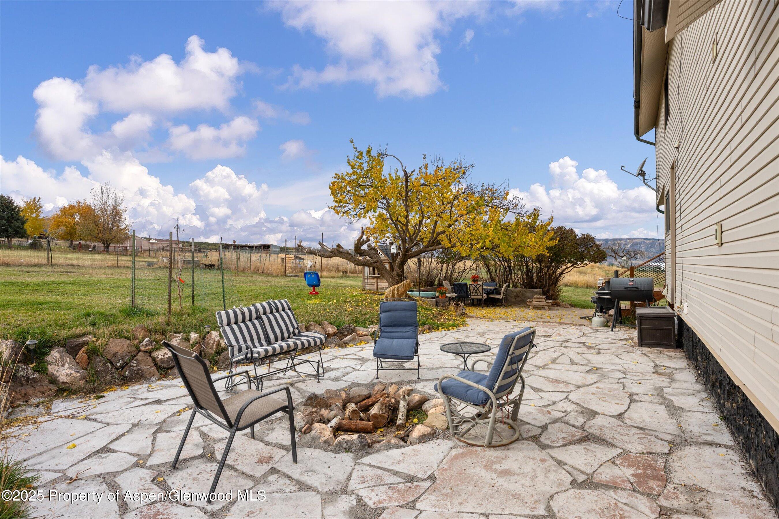 Parachute, Colorado 81635, United States, 4 Bedrooms Bedrooms, ,4 BathroomsBathrooms,Residential,Active,240296